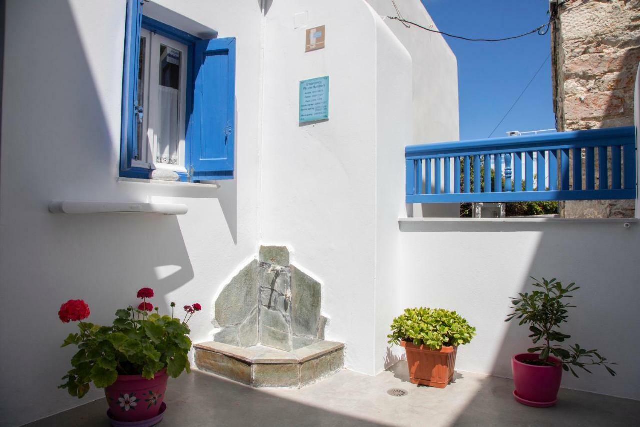 Pension Barbara Katapola Exterior photo